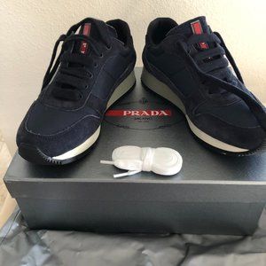 Description Prada  Low Top Sneakers  - FITS A SIZE 6 - NAVY